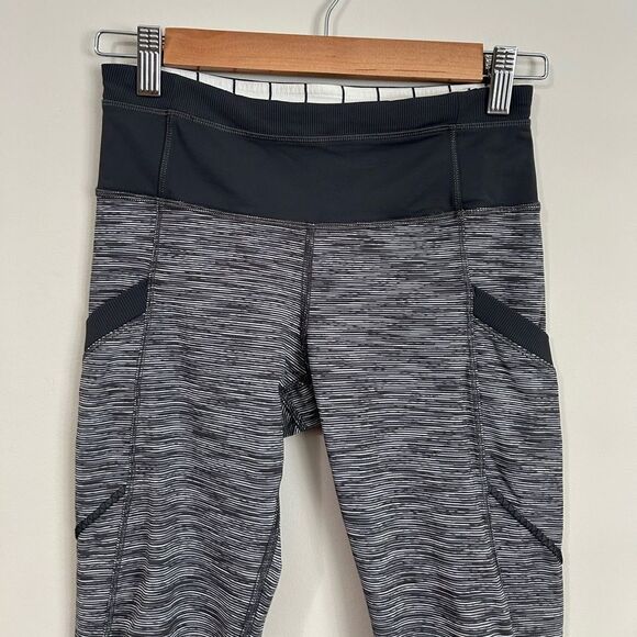 LULULEMON Run For Fun 17” Crop - Picture 4 of 11